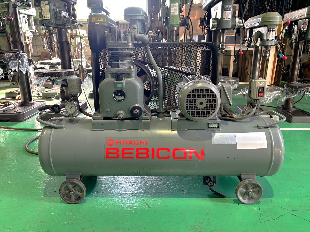 コンプレッサー