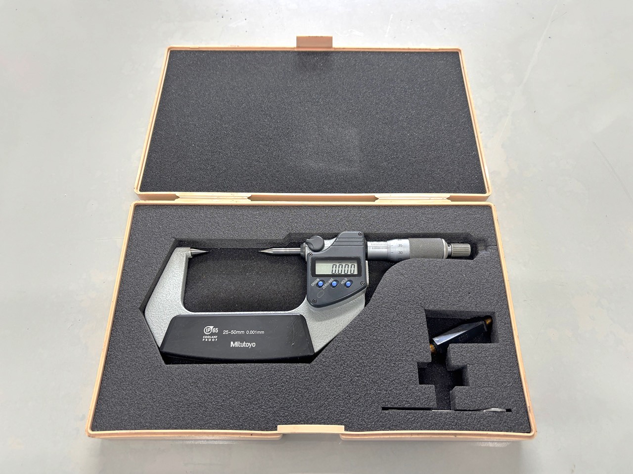 デジタルポイントマイクロメータ