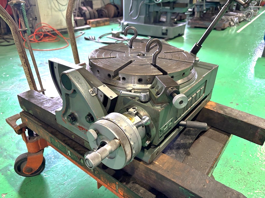 傾斜円テーブル